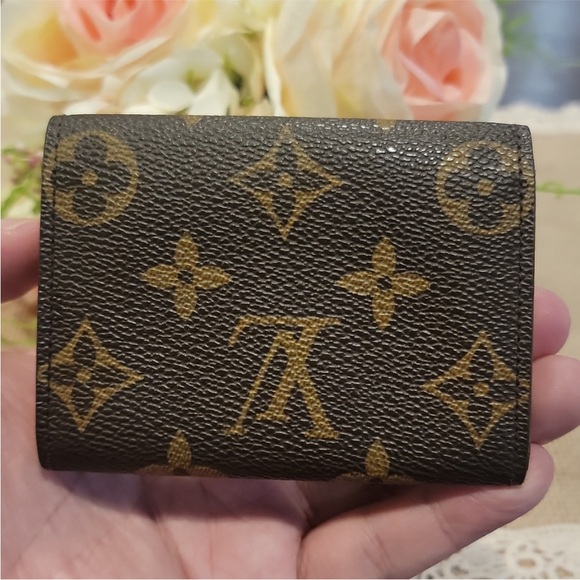Authentic Louis Vuitton card wallet - Picture 3 of 10